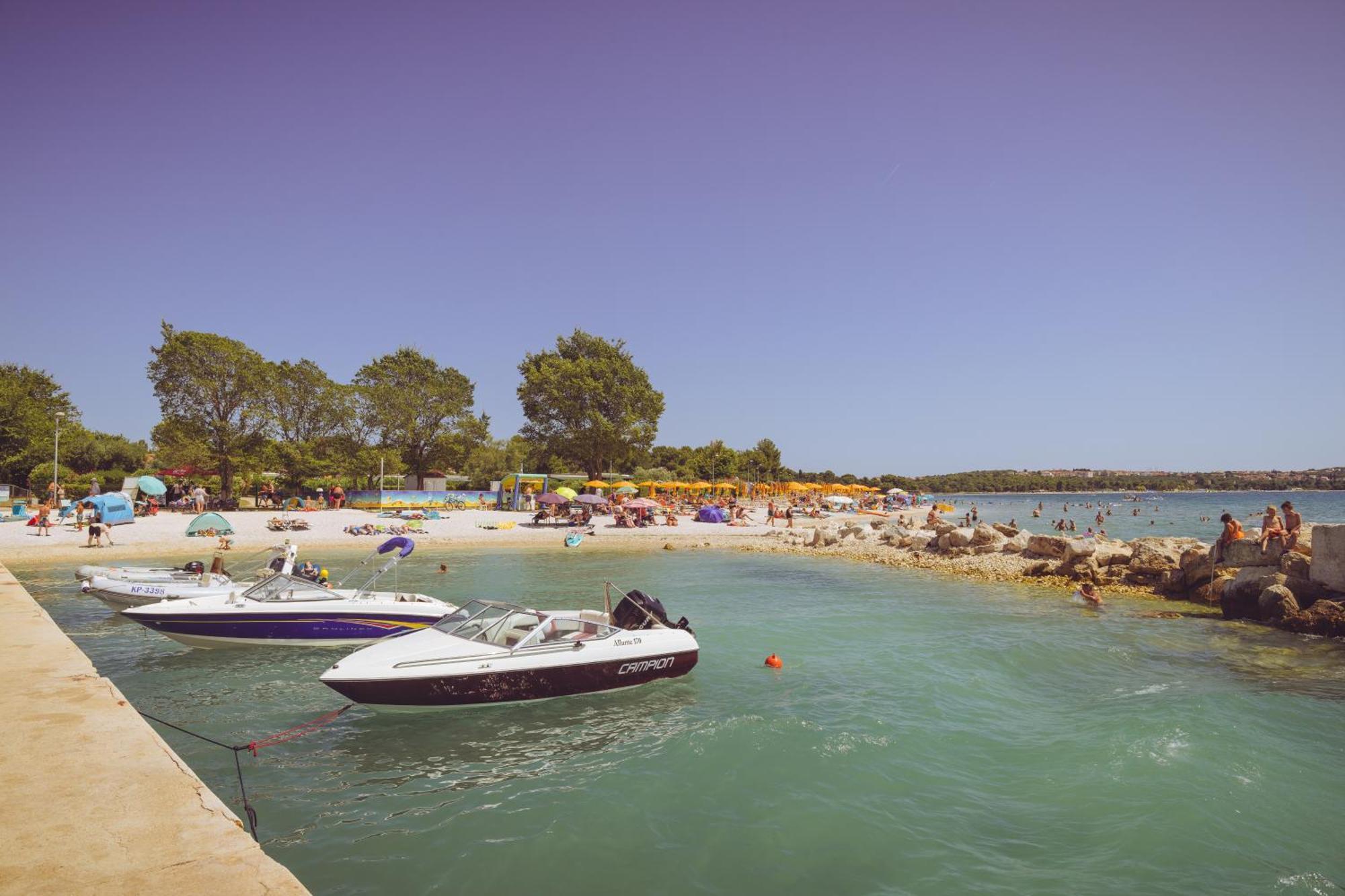 Camping Bi-Village - Roan Valbandon Exterior foto